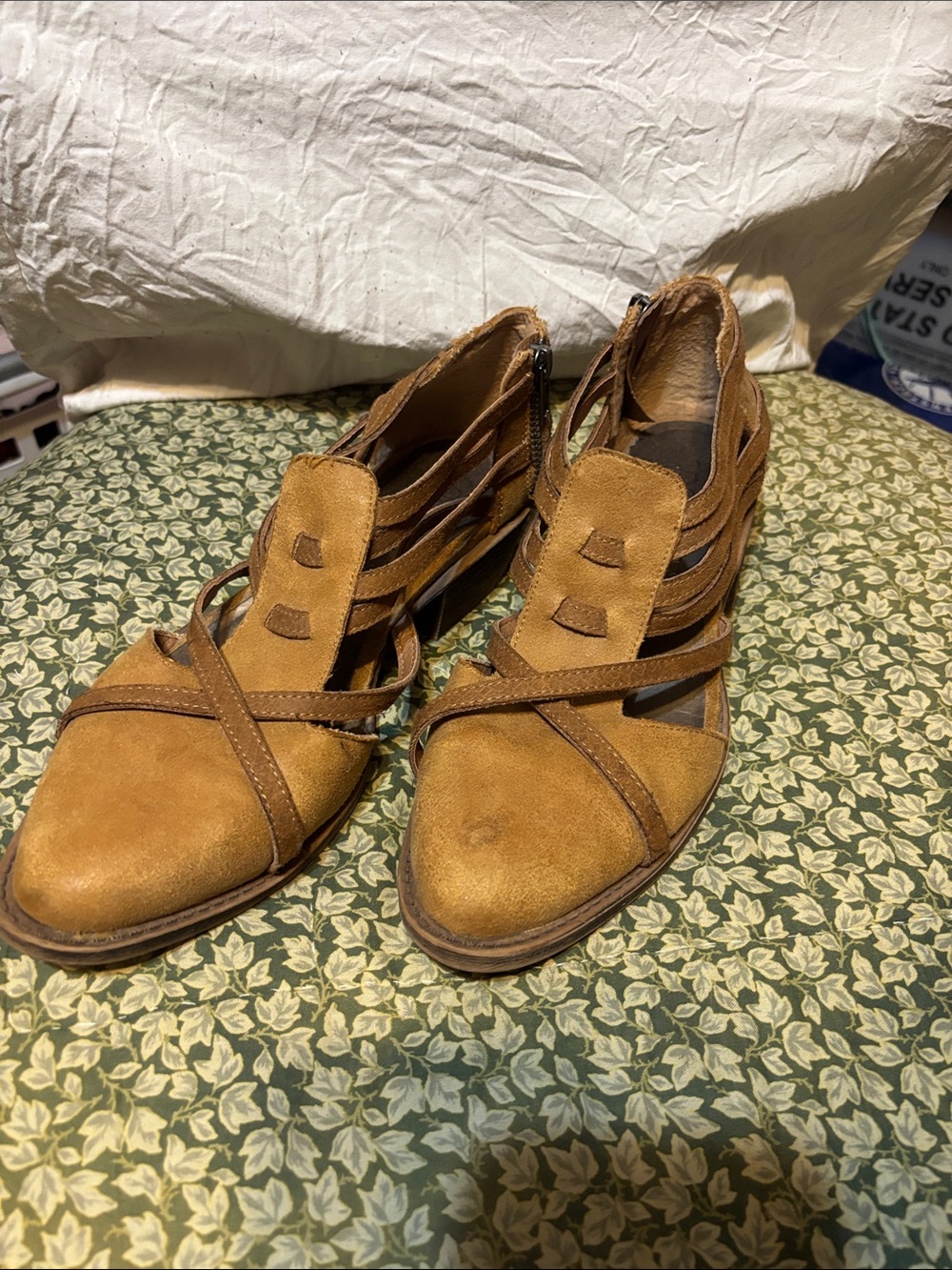 Women’s Suede Strappy Closed-Toe Heels in Tan